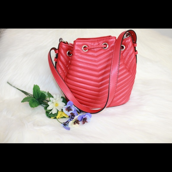 Steve Madden Chevron Drawstring Bucket Bag - Picture 6 of 7